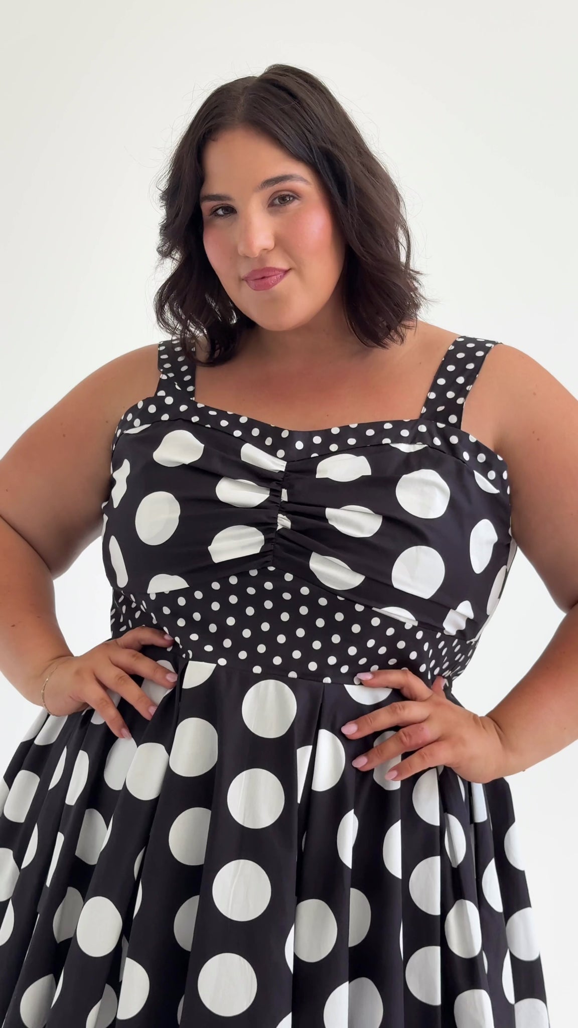 Style video of Cherry Bobbins Sweetheart Dress. Made from sustainable cotton, shown on models in sizes 12, 16, 20 & 22. This dress has pockets and contrasting details. 